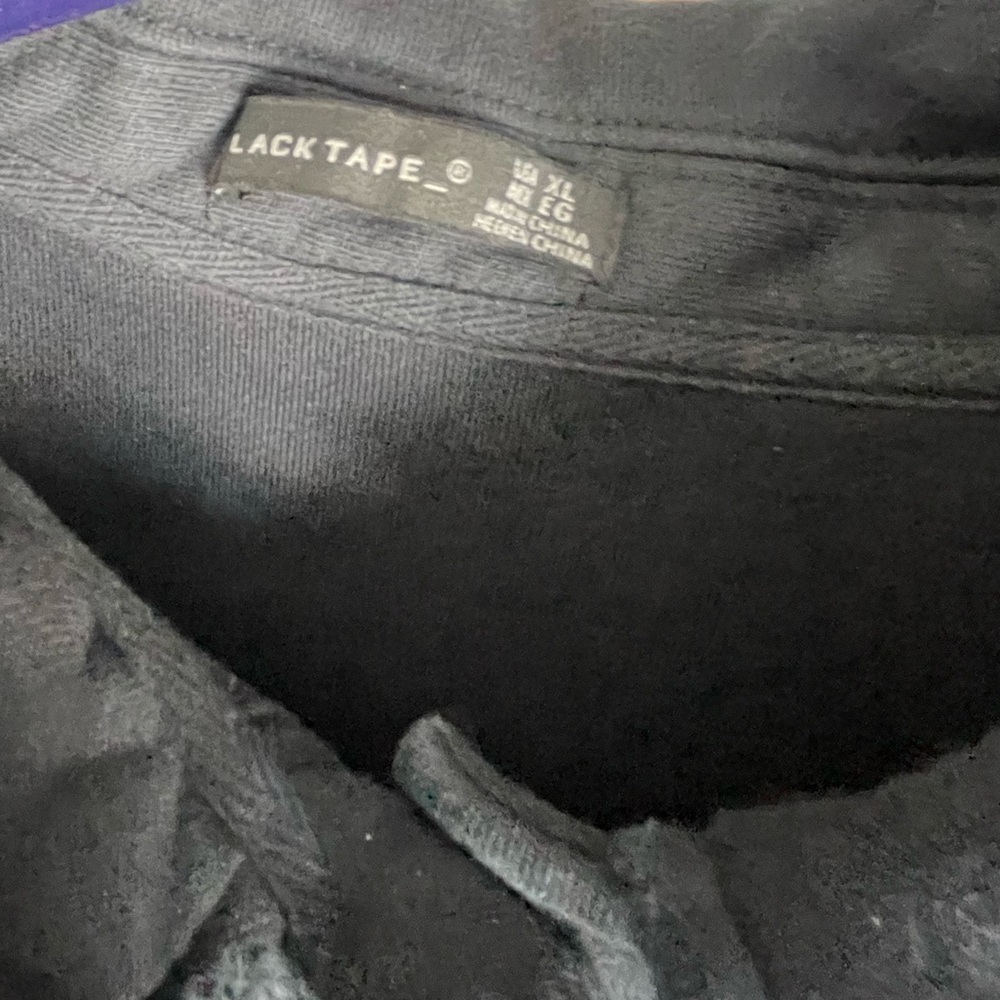 Gray Jacket With Button Pockets - image 4